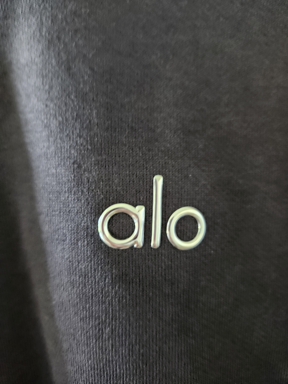 Alo Yoga Accolade Cropped Crew Neck Sweatshirt Black Medium EUC - Picture 3 of 5